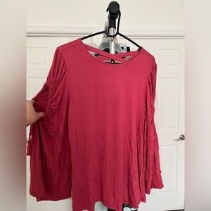 L nwt cut out bell sleeve blouse